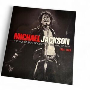 Michael Jackson Tribute Paperback – The World Says Goodbye to the King of Pop